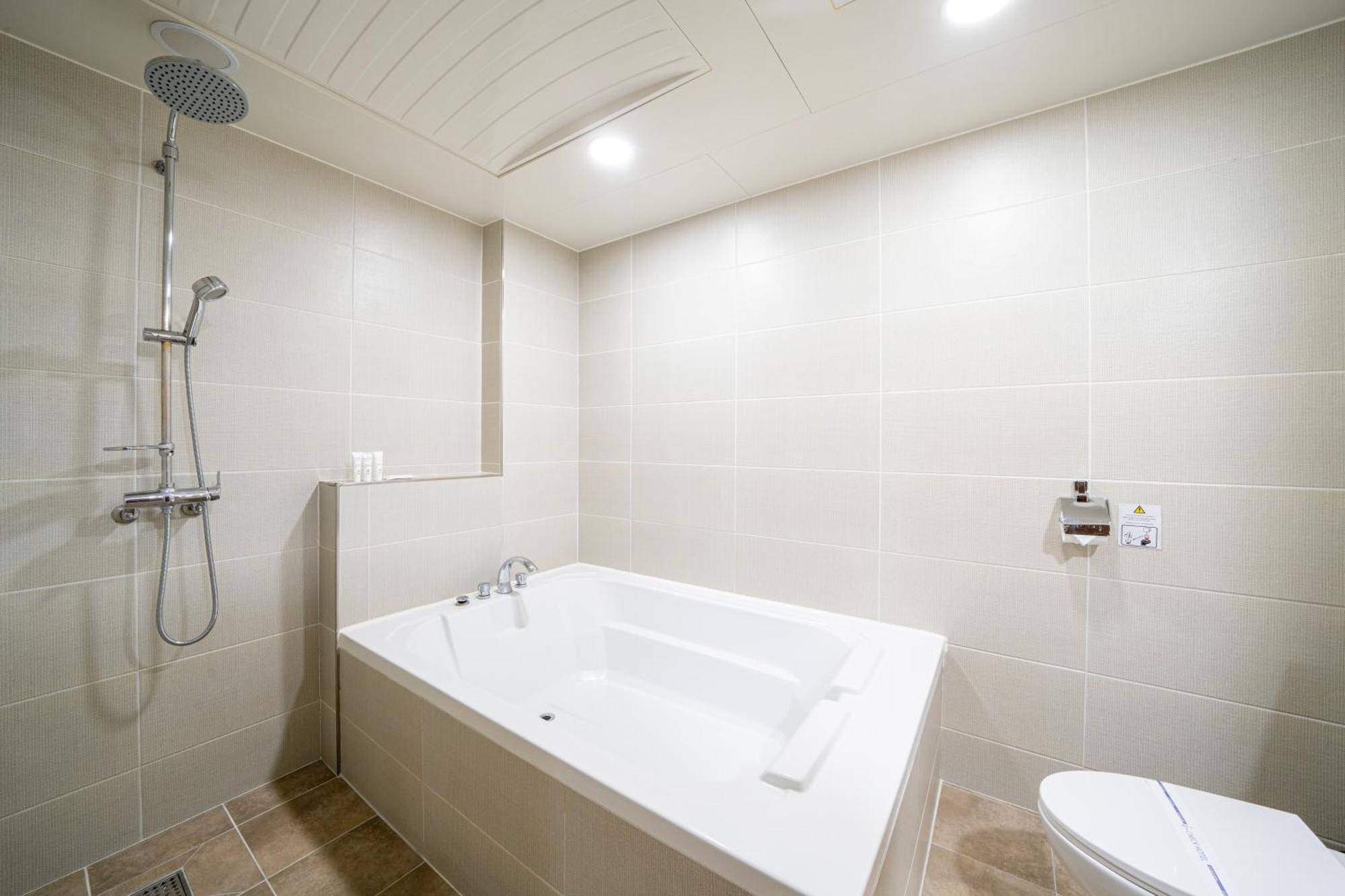 I-Check Hyunjin Hotel دونغ هاي المظهر الخارجي الصورة