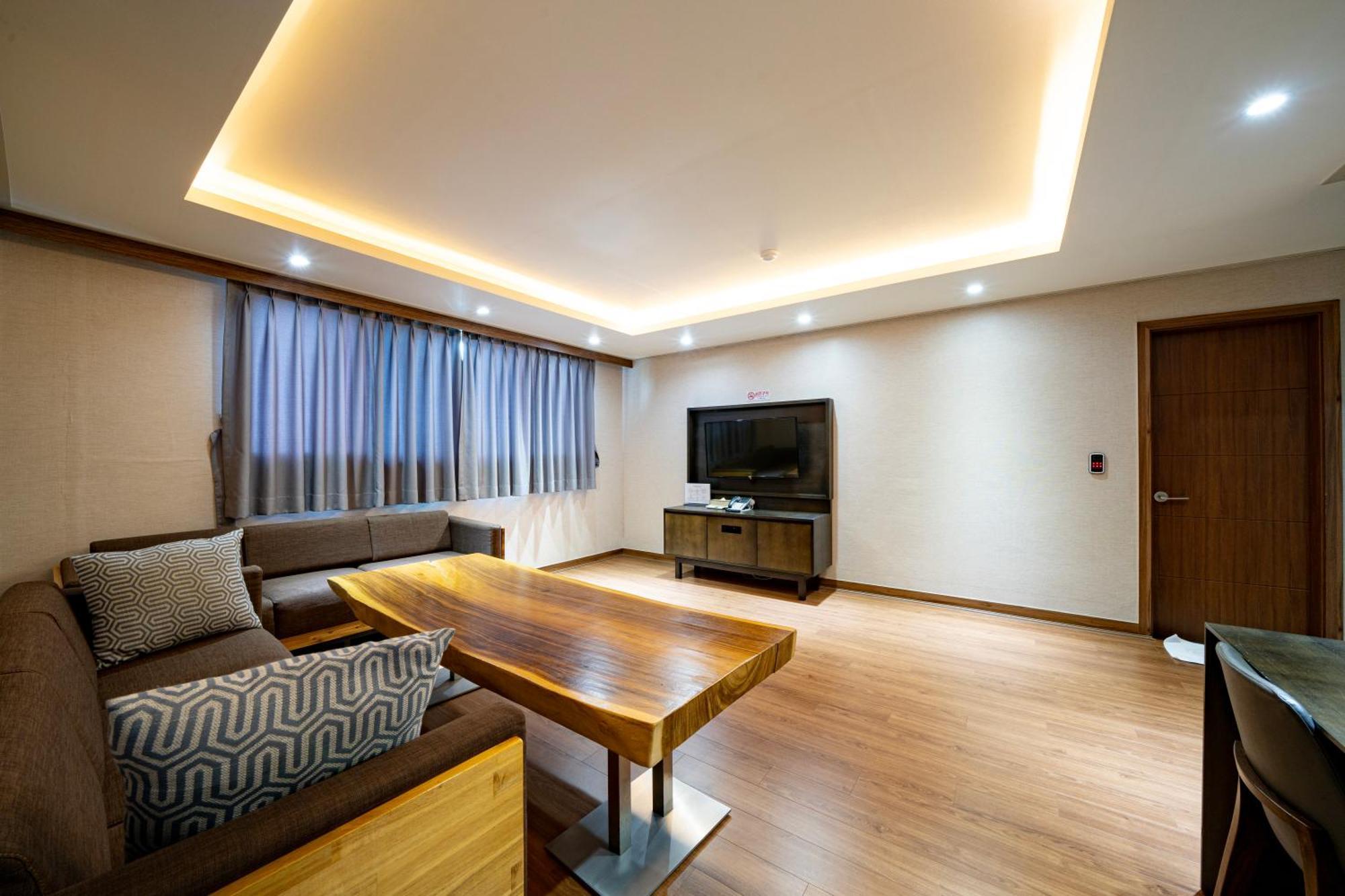 I-Check Hyunjin Hotel دونغ هاي المظهر الخارجي الصورة
