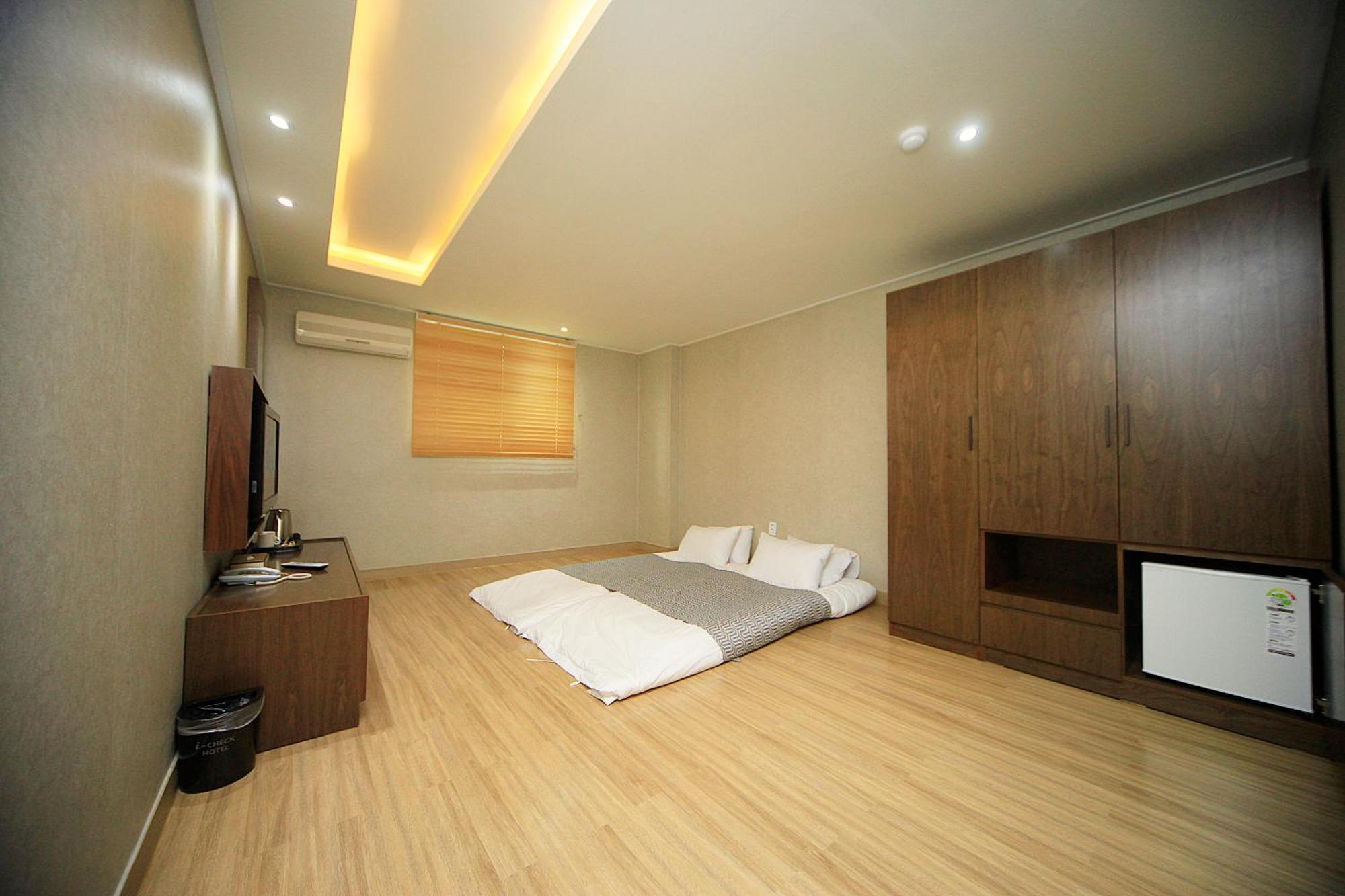 I-Check Hyunjin Hotel دونغ هاي المظهر الخارجي الصورة
